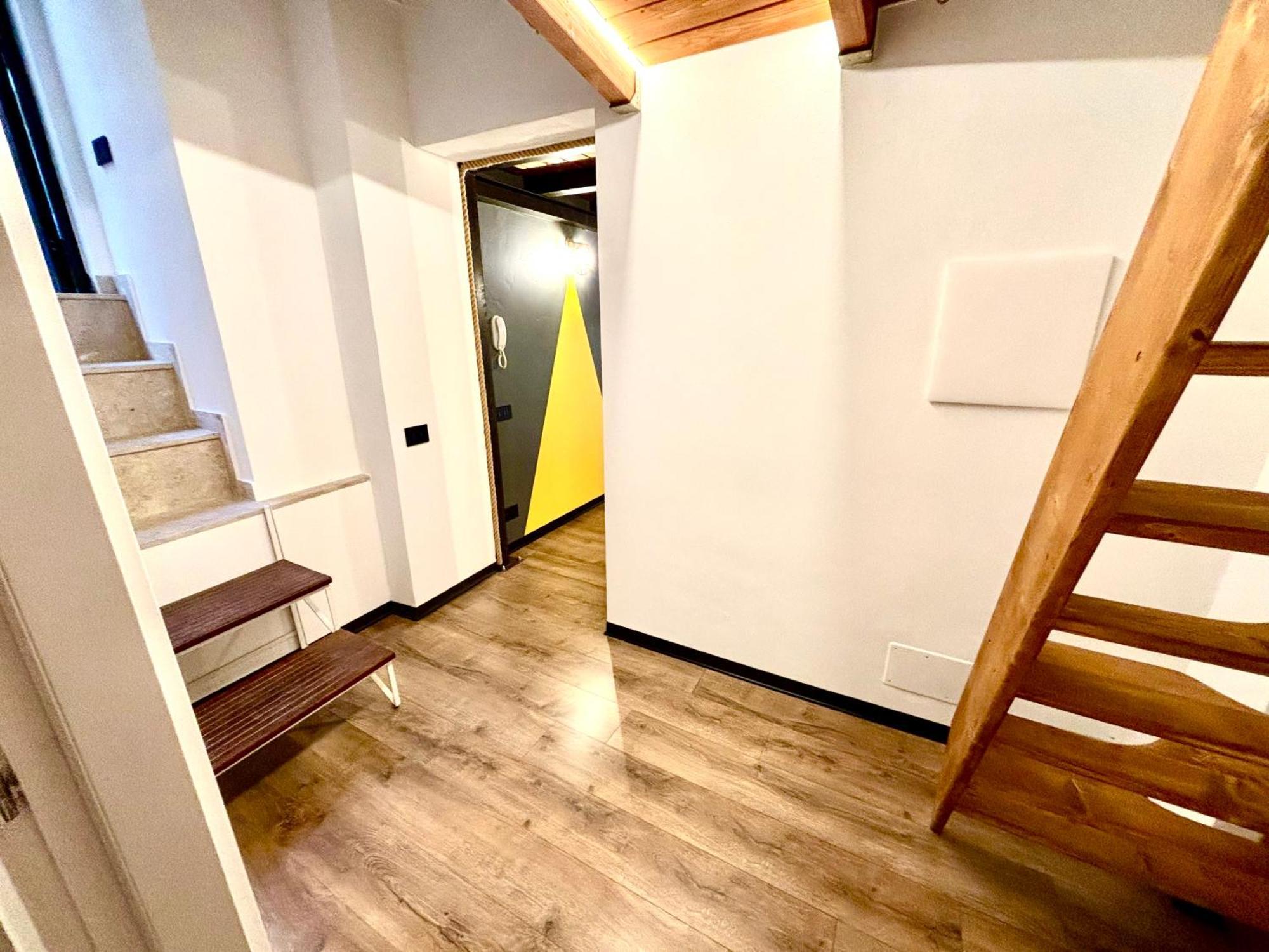 Gray Con Sauna